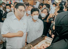 Tekan Harga Minyak Goreng Jadi Rp 14 Ribu, di Jatim Ada Subsidi Rp 2 Ribu Lho