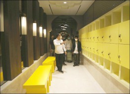 90 Persen Warga Surabaya Muslim, Eri Cahyadi Minta Setiap Mal Sediakan Mushala