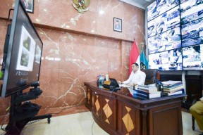 Di Depan Bupati dan Wali Kota se-Indonesia, Eri Cahyadi Beber Habis Program Kota Bersih