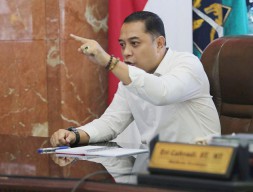 Peringatan Tegas Eri Cahyadi: Jangan Sombong Jadi ASN, Ketika Dapat Gaji Duite Sopo