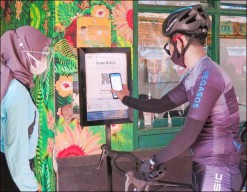 Hospitalisasi Omicron di Surabaya Rendah, Ahli: Efek Vaksinasi Capai 109,02