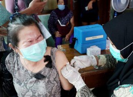Vaksinasi Booster Lansia di Surabaya Capai 82.992, Tinggal 4.808 Lagi