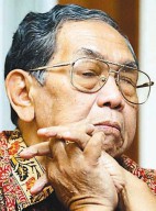 Jelang Ramadhan, Khofifah Kenang Perjalanan Kesalehan Sosial Gus Dur