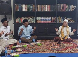 Kiai Madura: Kalau Khofifah Berangkat Cawapres, Insyaallah Anwar Sadad Cagub Jatim Terbaik
