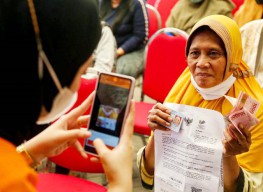 Capai 72 Persen Penyaluran BLT Minyak Goreng di Surabaya Tuai Pujian dari Kemensos