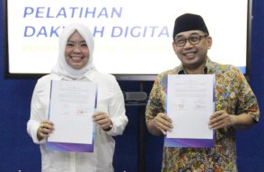 Gandeng Stikosa-AWS, DMI Surabaya Latih Remaja Masjid Melek Dakwah Digital