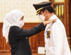 Fattah Jasin Dilantik Jadi Wabup Pamekasan, Demonstran Luapkan Amarah ke Khofifah