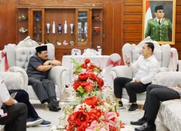 Kesengsem Kinerja Eri Cahyadi, Anggota Wantimpres Sampai Urung Buka Buku Catatan