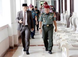 Terima Peserta SSDN Lemhannas, Eri Tegaskan Tak Ingin Surabaya Jadi Kota Kapitalis