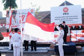 Momen HUT ke-77 RI, PKS Jatim Pacu Generasi Milenial Jadi Patriot Pelayan Rakyat