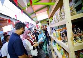 Keren Gang Sempit Disulap Jadi Pusat Oleh-Oleh Khas Banyuwangi