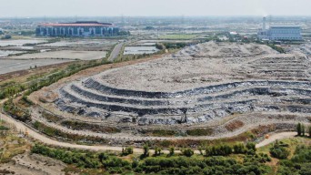 Jelang Piala AFC U-20, Pemkot Surabaya Habis-habisan Lenyapkan Bau Sampah di Stadion GBT