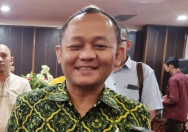 Ketua Golkar Jatim Beri Peringatan Menohok ke Khofifah: Elektabilitas Incumbent di Bawah 40 Itu Berat Sekali