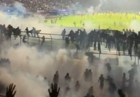 131 Suporter Tewas dalam Tragedi Kanjuruhan, Anwar Sadad: Panpel Jangan Asal Cuan