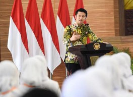 Emil Dardak Sebut Peran Guru Tak Tergantikan Google, Netizen: Soal Pungli Tak Direspons, Takut Offside!