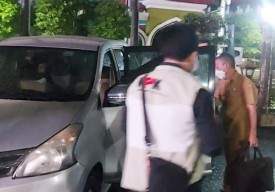 KPK Kembali Geledah Ruangan di DPRD Jatim, Siapa Menyusul Sahat Simanjuntak?