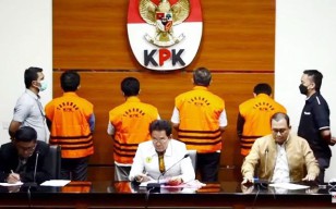 OTT Sahat Kuak Tabir Dana Hibah Pemprov Jatim Rp 7,8 T Bocor! Gus Hans: Masak sih Khofifah Tidak Tahu?