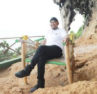 Hemm.. Bersihnya Udara Gili Iyang, Bupati Sumenep Fauzi: Digigit Nyamuk, Saya Kasih 100 Ribu!