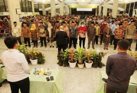 Warning Keras Eri Cahyadi untuk Ketua RT/RW dan LPMK: Terlibat Pungli, Yo Dicopot!