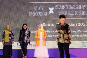 Peragakan Busana Batik Produk UMKM Surabaya, Crazy Rich: Enak Banget, Desainnya Keren, Pas!