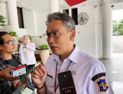 Tak Ada Ampun! Eri Cahyadi Akan Beri Sanksi Berat dan Laporkan ASN Pelaku Pungli ke Kejaksaan