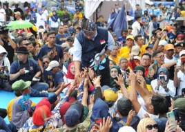 Puncak Safari Politik di Surabaya, Anies Baswedan Dielu-elukan Serasa Presiden!