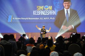 Disambut Ribuan Relawan di Surabaya, Anies: Gelora Luar Biasa, Semoga Jadi Awalan yang Baik!