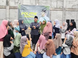 Tadarus Politik Milenial di Probolinggo: Ditanya Santri soal Karikatur Tikus DPR, Anwar Sadad Terkejut!