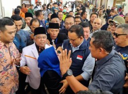 Kedatangan Anies Baswedan Disambut Ribuan Warga, PKS: Tanda Kemenangan di Jatim!