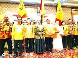 Ketum MKGR Respons Isu Panas Munaslub Golkar: Itu Hanya Riak-riak Kecil, Tak Mudah Ganti Airlangga Hartarto!