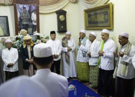 Minta Doa Para Kiai dan Habaib, Eri Cahyadi Bertekad Hijaukan Surabaya dengan Aswaja!