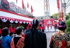 Kenakan Pakai Adat saat Upacara HUT ke-78 RI, PDIP Surabaya: Keberagaman Harus Terus Kita Jaga!
