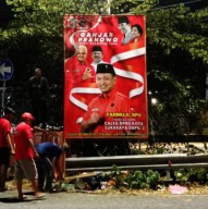 Politikus PDIP Tarmuji Reaksi Penertiban Baliho Caleg di Surabaya: Harusnya Sosialisasi, Jangan Langsung Dibabat!