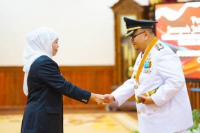 Dilantik! Timbul Prihanjoko Hanya 18 Hari Jadi Bupati Probolinggo, Khofifah: Jangan Dilihat Singkatnya