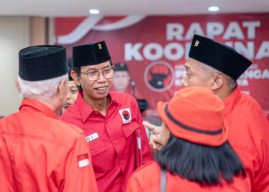 Caleg PDIP Surabaya Perkokoh Basis Kampung dan TPS Menangkan Ganjar, Adi Sutarwijono: Kita Tancap Gas!