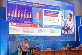 Jatim Tersengat Inflasi September 2023, Emil Dardak: Tidak Bisa Larang Orang Luar Jawa Makan Beras Kita!