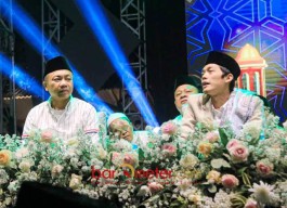 Wow Wabup Rahmat Santoso! Demi Penuhi Undangan Gus Iqdam, Ikhlas Tiket Pesawat Hangus dan Jalan Kaki 2 Km