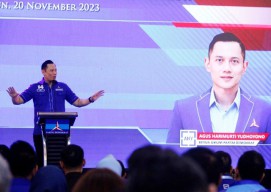 Gembleng Caleg Demokrat di Kota Pendekar, AHY: Jangan Pernah Merasa Aman!