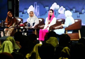 Arumi Bachsin Sebut Perempuan Rentan Jadi Korban Pinjol Ilegal dan Investasi Bodong, Solusinya?