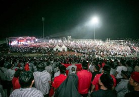 5 Ribu Banteng Surabaya Turun ke Gresik Ikuti Doa Bersama, Usung Satu Tekad Menangkan Ganjar-Mahfud!