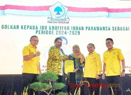 Emil Belum Aman! Ketum Golkar Beri Isyarat Ajukan Sarmuji Dampingi Khofifah di Pilgub Jatim 2024