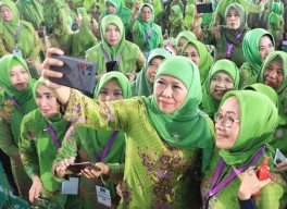 Gagal Maju Cawapres, Khofifah Nyatakan Akan Kembali Bertarung di Pilgub Jatim!