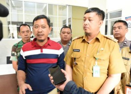 Lansia di Surabaya Diberitakan Diusir Anak dan Tidur di Kandang Ayam, Keluarga Beber Fakta Sebenarnya!