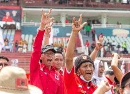 Kampanye Akbar di Sidoarjo, Ribuan Kader Banteng Surabaya Antusias Ketemu Ganjar!