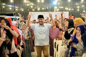 Dicurhati Tenaga Pendidik Lamongan, Gus Sadad Berkaca-kaca: Prabowo Akan Beri Solusi Konkret!