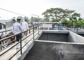 Bongkar Rumah Potong Babi dari Kawasan Religi Ampel, Eri Cahyadi Banjir Pujian dari Habib dan Kiai!