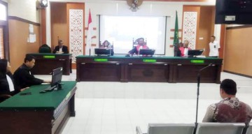 Kampanyekan Prabowo-Gibran di Balai Desa, Kades di Sidoarjo Divonis 5 Bulan Tanpa Dipenjara!