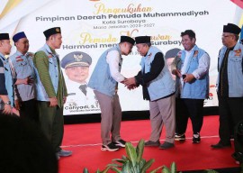 Tepis Rompi Biru Identik Prabowo-Gibran, Eri Cahyadi Tegak Lurus dengan PDIP Menangkan Ganjar-Mahfud!