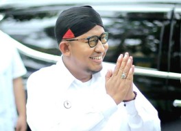 8 Bulan Menuju Pertarungan Pilgub Jatim, Elektabilitas Bupati Fauzi Masih Mencengkeram di Trek Cagub!