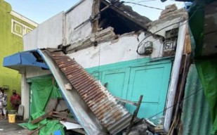 Getaran Gempa Tuban Bikin 2 Rumah di Surabaya Ambruk, Eri Cahyadi: Tak Ada Korban Jiwa